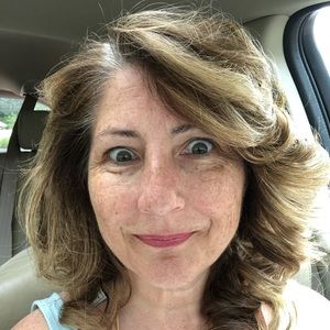 Meet your Posher, Laura